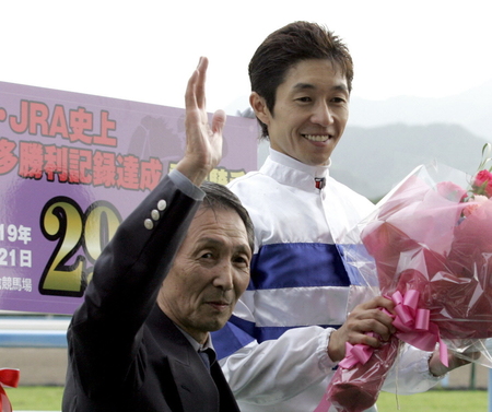 ターフの魔術師”武邦彦氏死去 三男・武豊「まだまだ見守ってほしかった ...