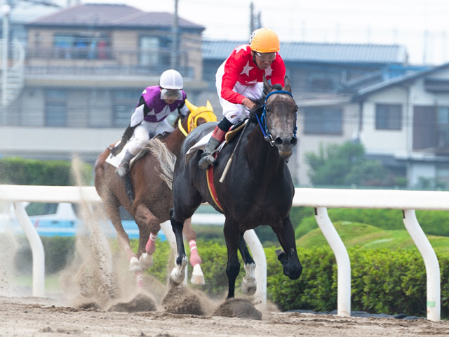 地方競馬】的場文男騎手、金字塔へ向け浦和で1勝 入線直後に落馬も1着で確定 | 競馬ニュース - netkeiba