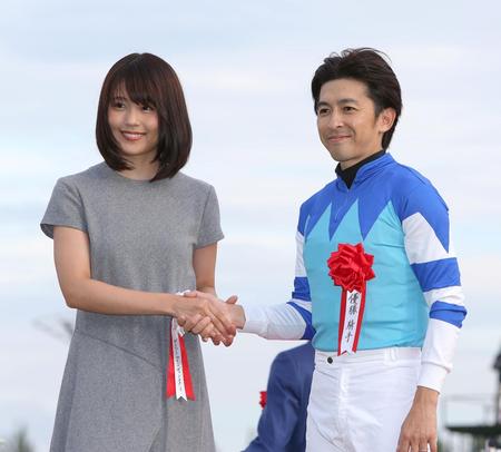 ブランド雑貨総合 JRA ポスター 有村架純 夏競馬 - コレクション