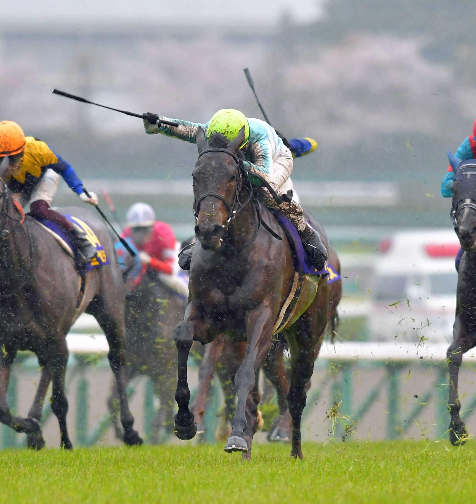 桜花賞】デアリングタクト 異次元！末脚爆発 ４０年ぶりの最少キャリア