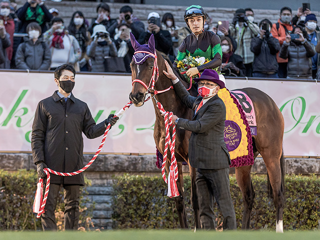 快挙!ラヴズオンリーユーがエクリプス賞「Female Turf Horse」受賞