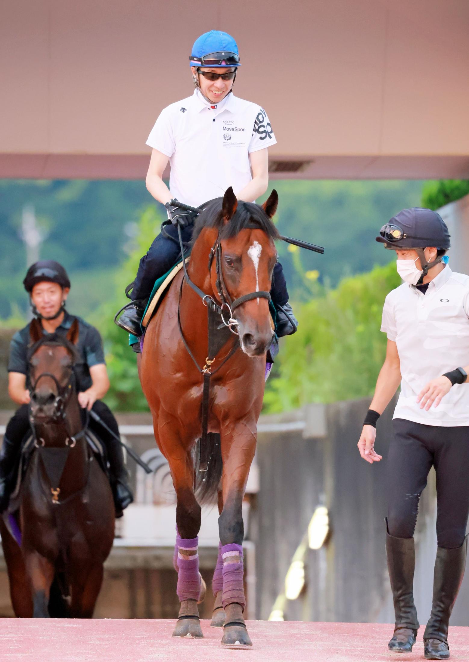 ＰＯＧ】ドウフォルスは厩舎先輩ドウデュース似 友道師「パワータイプ」 | 競馬ニュース - netkeiba