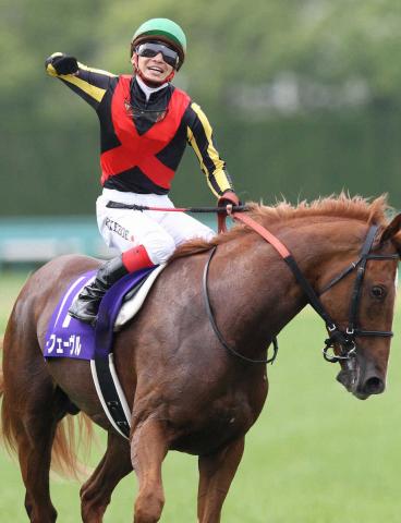 追憶の宝塚記念】12年オルフェーヴル 阪神大賞典の逸走乗り越えた 出来7割でもよみがえった最強馬 | 競馬ニュース - netkeiba